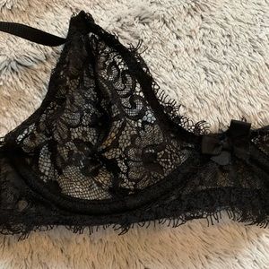 Laced black bra